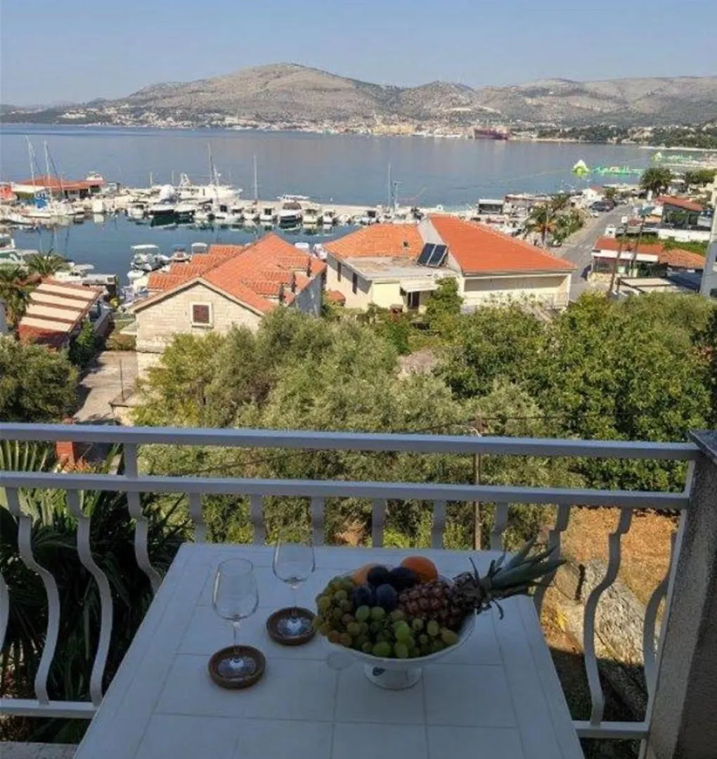 Apartments Biserka - 50 M From Beach Trogir