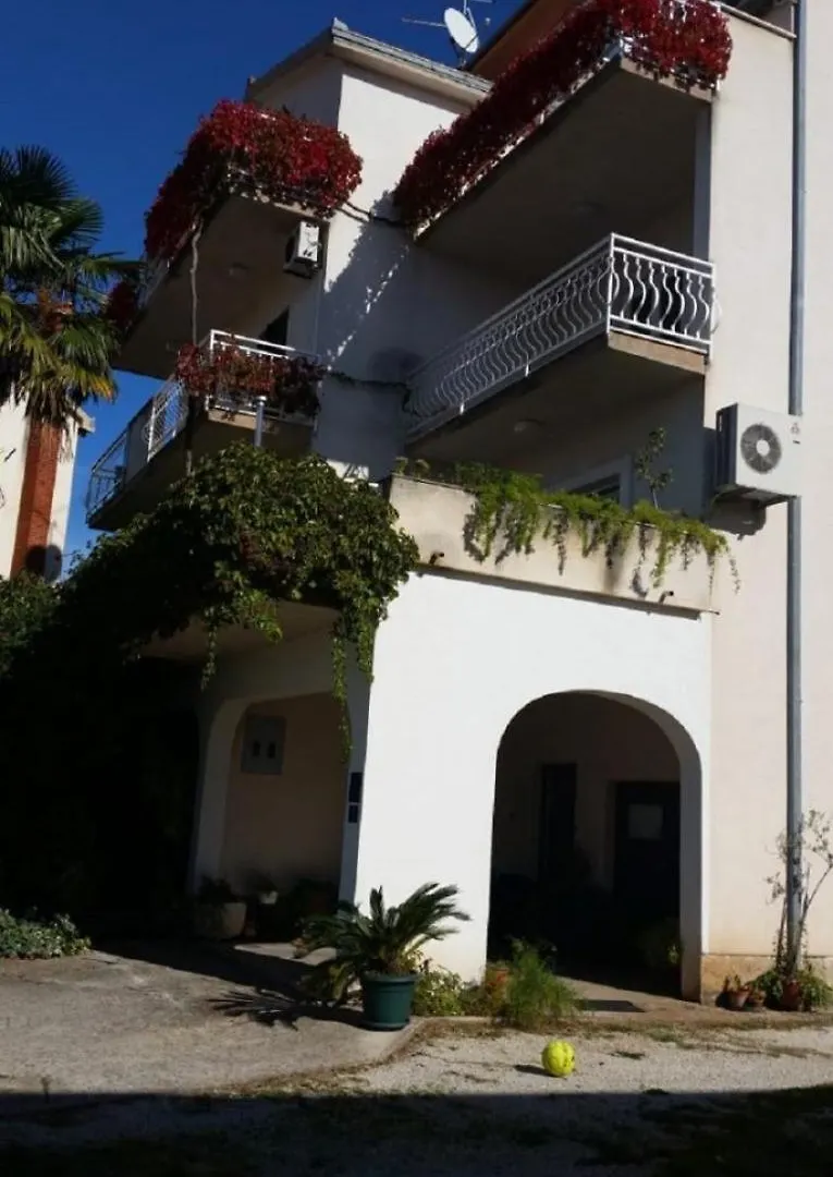 Apartments Biserka - 50 M From Beach Trogir