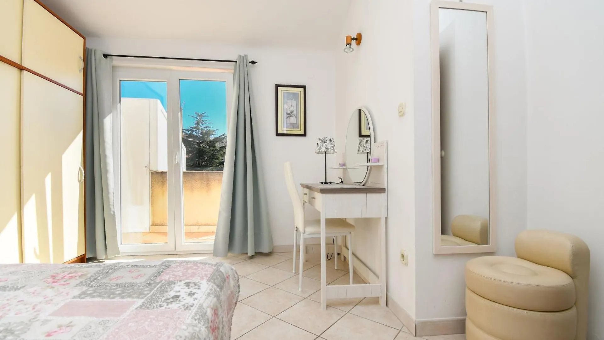 Apartments Biserka - 50 M From Beach Trogir