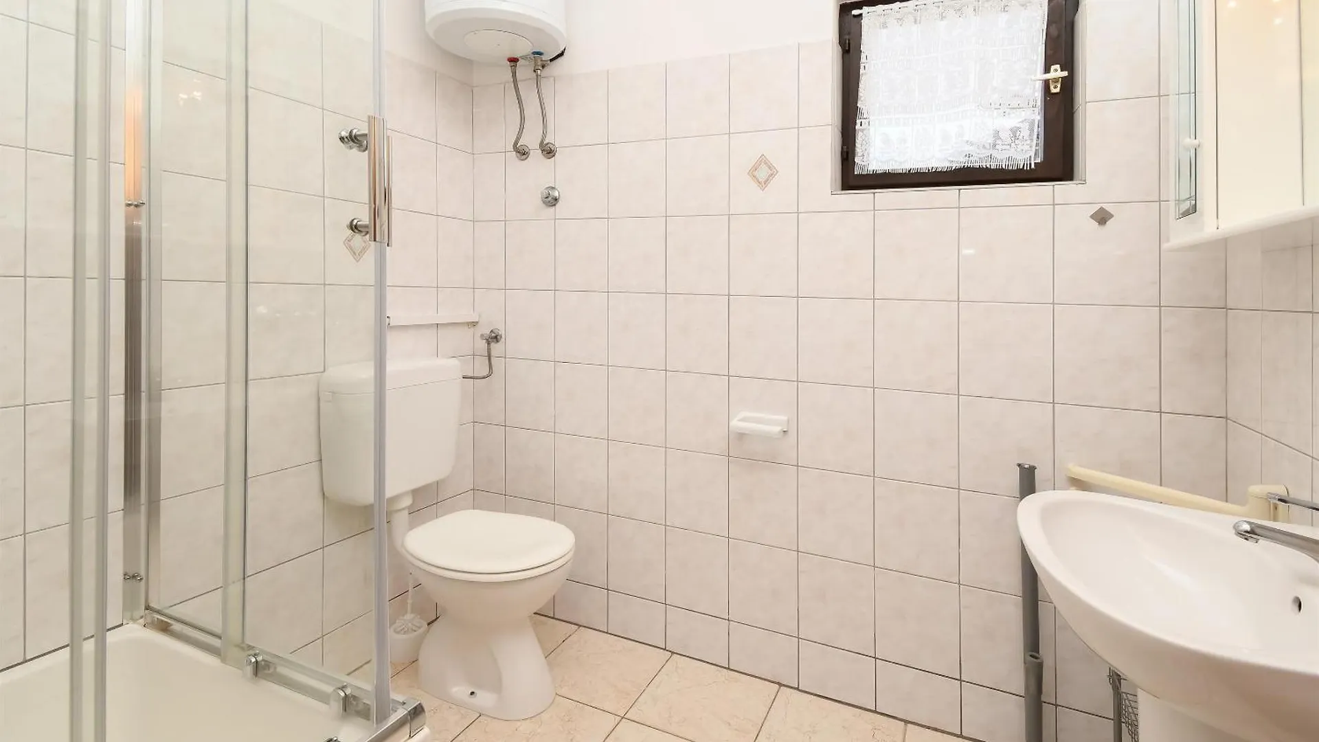 Apartments Biserka - 50 M From Beach Trogir
