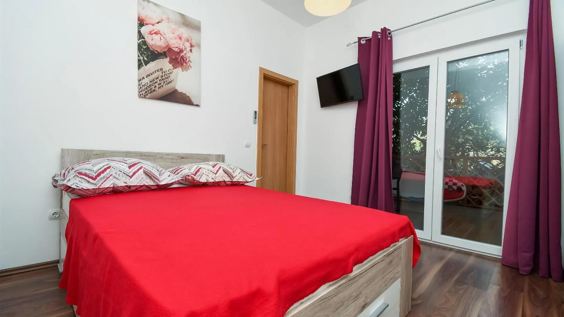 Apartments Biserka - 50 M From Beach Trogir