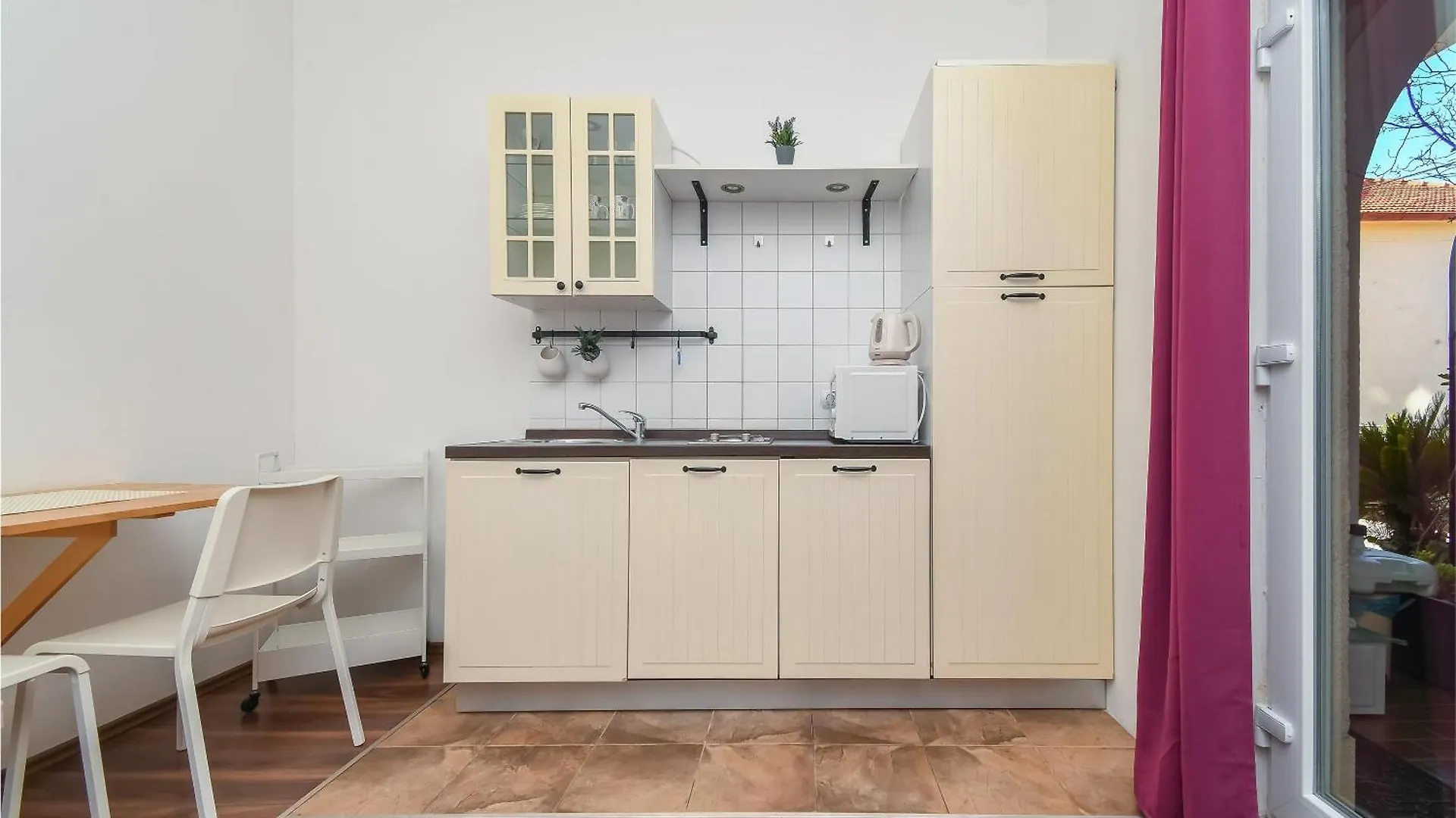 Apartments Biserka - 50 M From Beach Trogir
